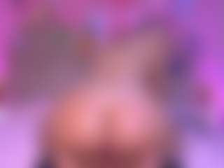 Live cam show with zoe-12 - Shaved Pussy MILF on SpunkLive