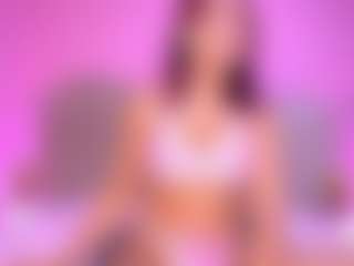 zoe-12 MILF webcam performer live streaming