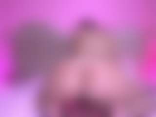 Live cam show with zoe-12 - Mature on Camsoda