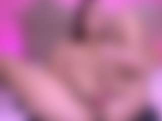 zoe-12's Live Sex Cam Show