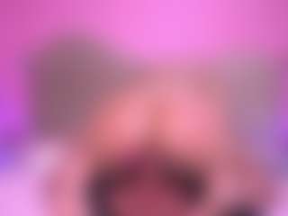 Live cam show with zoe-12 - Lush Mature on TeamSkeetLive