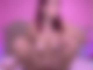 zoe-12's Live Sex Cam Show