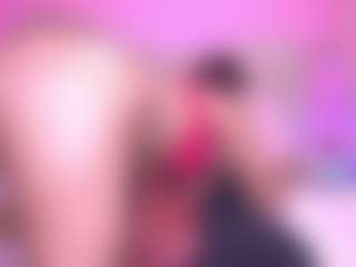 zoe-12 MILF webcam performer live streaming