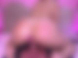 Live cam show with zoe-12 - Shaved Pussy MILF on makecum.org
