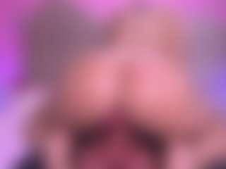 zoe-12's Live Sex Cam Show