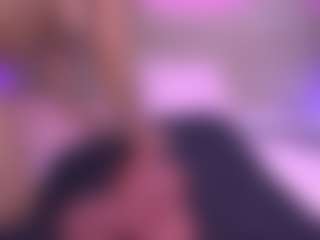 zoe-12's Live Sex Cam Show