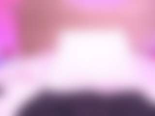 zoe-12 MILF webcam performer live streaming