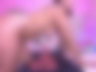 zoe-12's Live Sex Cam Show