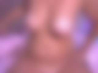 zoe-12's Live Sex Cam Show