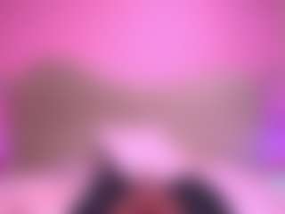 zoe-12 MILF-webcamperformer live