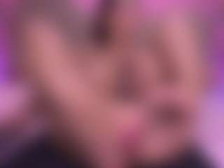 zoe-12's Live Sex Cam Show