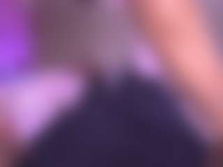 zoe-12's Live Sex Cam Show