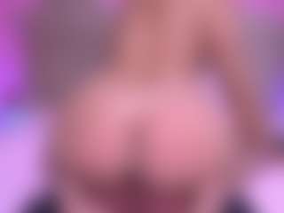 zoe-12's Live Sex Cam Show