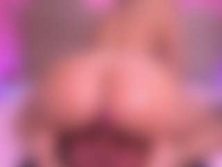 zoe-12's Live Sex Cam Show