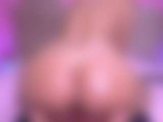 zoe-12's Live Sex Cam Show
