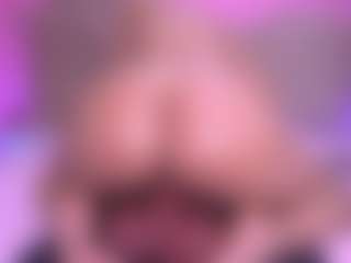 zoe-12's Live Sex Cam Show
