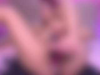 zoe-12's Live Sex Cam Show