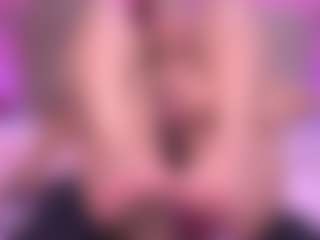 zoe-12's Live Sex Cam Show