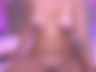 Live cam show with zoe-12 - Mature MILF on Uber Horny