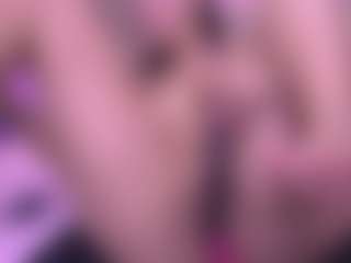 zoe-12's Live Sex Cam Show