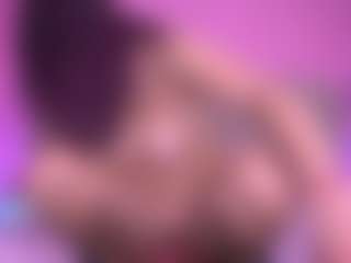 zoe-12's Live Sex Cam Show