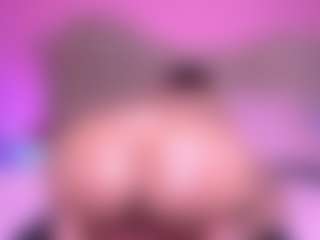 zoe-12's Live Sex Cam Show