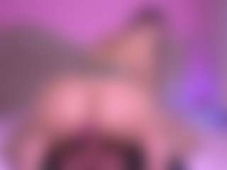 zoe-12's Live Sex Cam Show