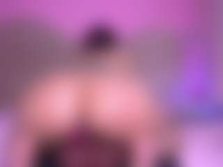 Live cam show with zoe-12 - Shaved Pussy Mature on Camsoda