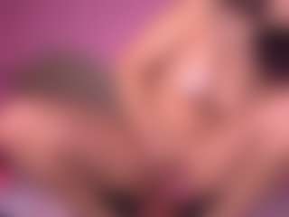 zoe-12's Live Sex Cam Show
