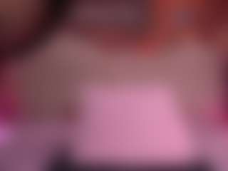 zoe-12 MILF webcam performer live streaming