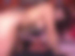 zoe-12's Live Sex Cam Show