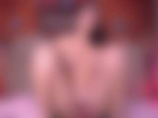 zoe-12 MILF webcam performer live streaming