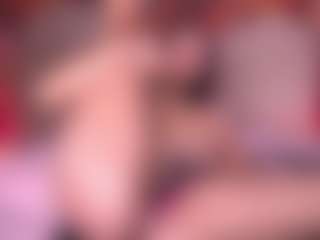 zoe-12's Live Sex Cam Show