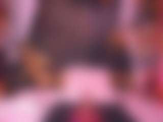 zoe-12's Live Sex Cam Show