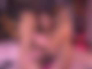 zoe-12's Live Sex Cam Show