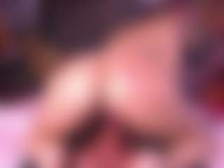 zoe-12's Live Sex Cam Show