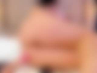 Live cam show with EmmaRousel - Sexy on Camsoda