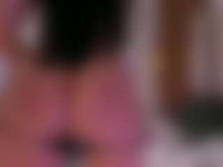 Live cam show with EmmaRousel - Public Curvy on TeamSkeetLive