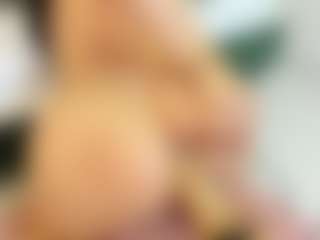 Spettacolo in cam dal vivo con EmmaRousel - Domination su Camsoda