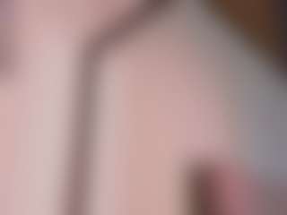 Live cam show with Linoshka - Dp on 1on1-livenow