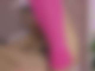 Linoshka's Live Sex Cam Show