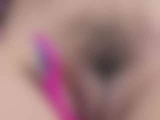 Live cam show with Linoshka - Ass Bouncing on Dolls Live