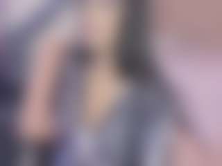 Live cam show with Linoshka - Nipple Piercings on Milf Play