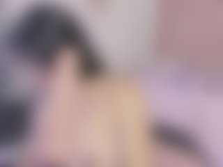 Live cam show with Linoshka - Nipple Piercings on googirlz