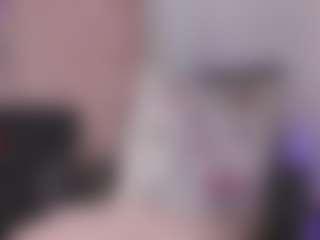 Linoshka's Live Sex Cam Show