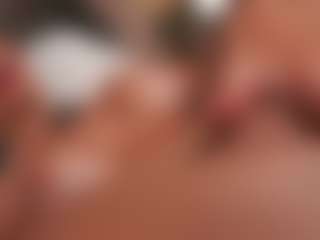 Live cam show with KatyeRave - Bikini on livesexfox.com