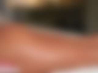 Live cam show with KatyeRave - Bikini on milfzrlive.com