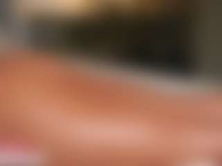 Live cam show with KatyeRave - Oil on friskycurves.com