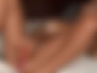 Live cam show with KatyeRave - Bedroom Teen (18+) on CamClone