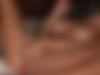 Live cam show with KatyeRave - Pornstar MILF on liverealitysex.com